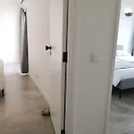 דירה Airy 3br, Ac, Garden, 2min Strip, 8min Oura *