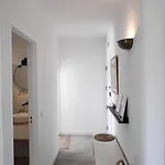 דירה Airy 3br, Ac, Garden, 2min Strip, 8min Oura