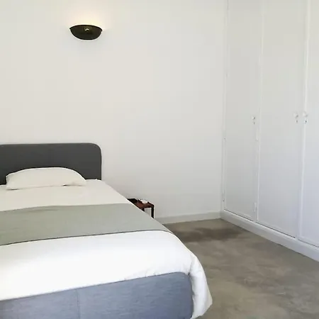 Airy 3br, Ac, Garden, 2min Strip, 8min Oura Αλμπουφέιρα