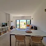 Apartamento Airy 3br, Ac, Garden, 2min Strip, 8min Oura