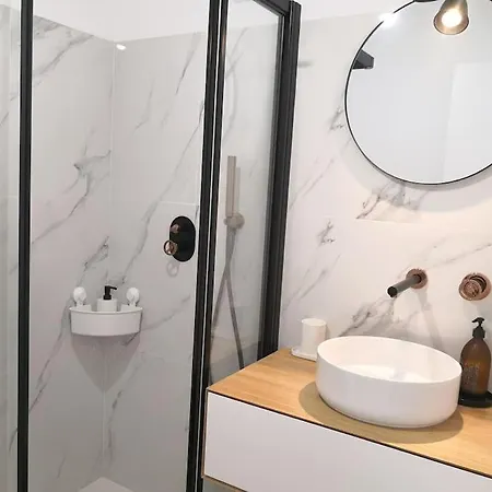 Apartman Airy 3br, Ac, Garden, 2min Strip, 8min Oura Albufeira