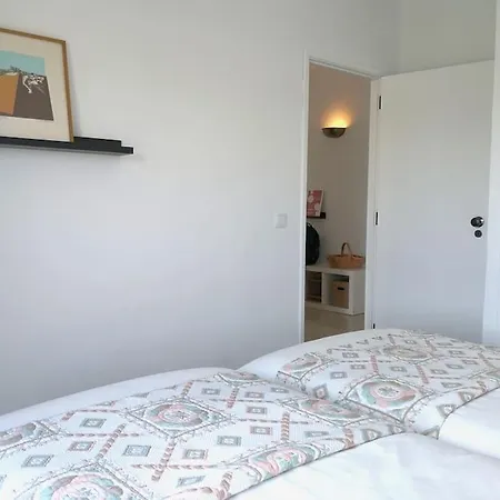 Airy 3br, Ac, Garden, 2min Strip, 8min Oura Apartment Albufeira