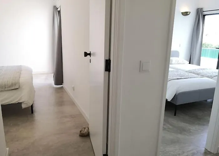 Apartman Airy 3br, Ac, Garden, 2min Strip, 8min Oura *