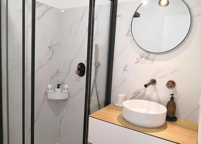 Apartmán Airy 3br, Ac, Garden, 2min Strip, 8min Oura Albufeira