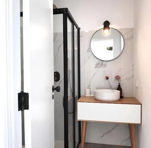 Apartmán Airy 3br, Ac, Garden, 2min Strip, 8min Oura