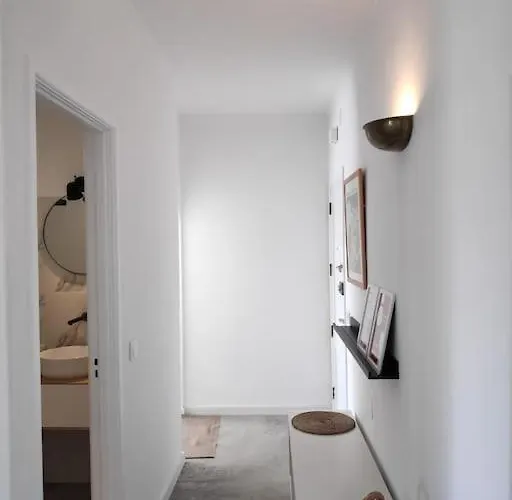 Apartmán Airy 3br, Ac, Garden, 2min Strip, 8min Oura