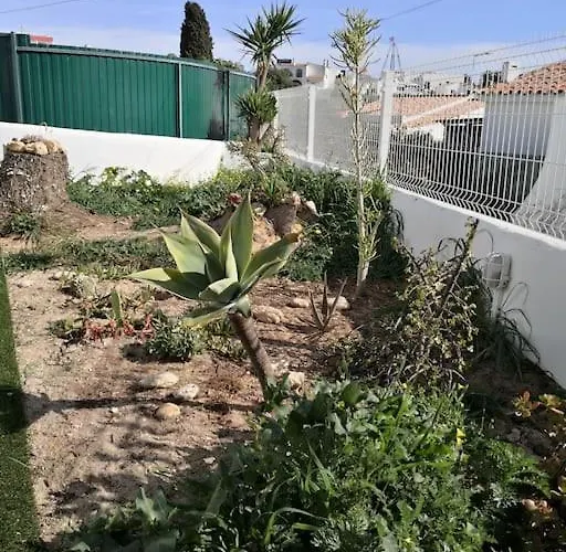 Airy 3br, Ac, Garden, 2min Strip, 8min Oura * Albufeira