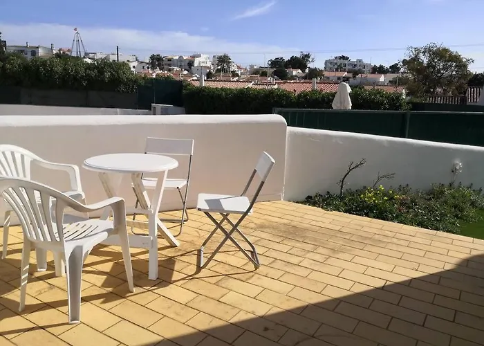 Airy 3br, Ac, Garden, 2min Strip, 8min Oura Apartman