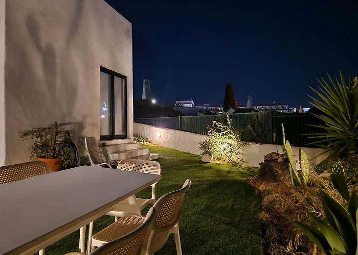 Airy 3br, Ac, Garden, 2min Strip, 8min Oura *